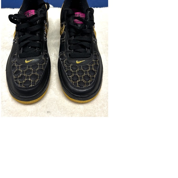Nike Air Force1, low top black holographic Gold Heat size in